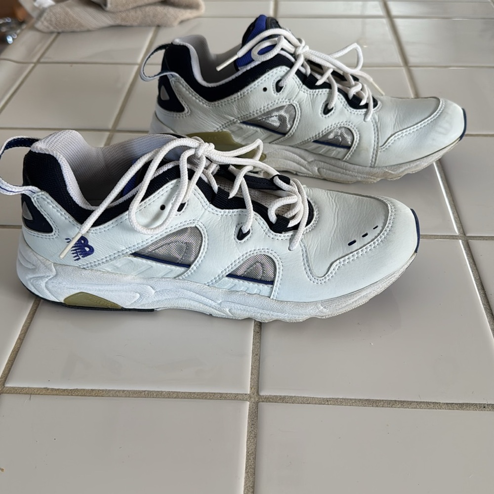 New Balance 840 Running Sneakers Women's 9.5 🐈‍⬛